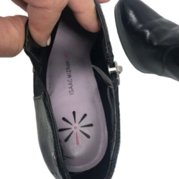 Isaac Mizrahi Desiree Black Shiny Leather Ankle Bootie Heel Size 7.5 - Picture 10 of 14